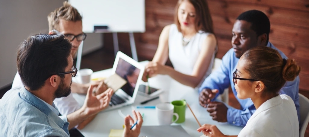 Top 25 concerns employees have about monitoring in the workplace & how to avoid them